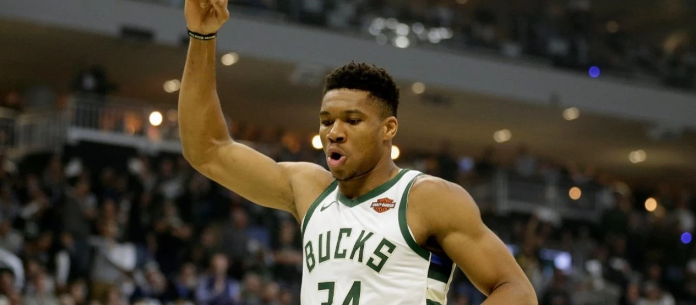 Ο Γιάννης Αντετοκούνμπο παραλίγο να έχει... προβλήματα λόγω Τζένιφερ Λόπεζ και Σακίρα (βίντεο)